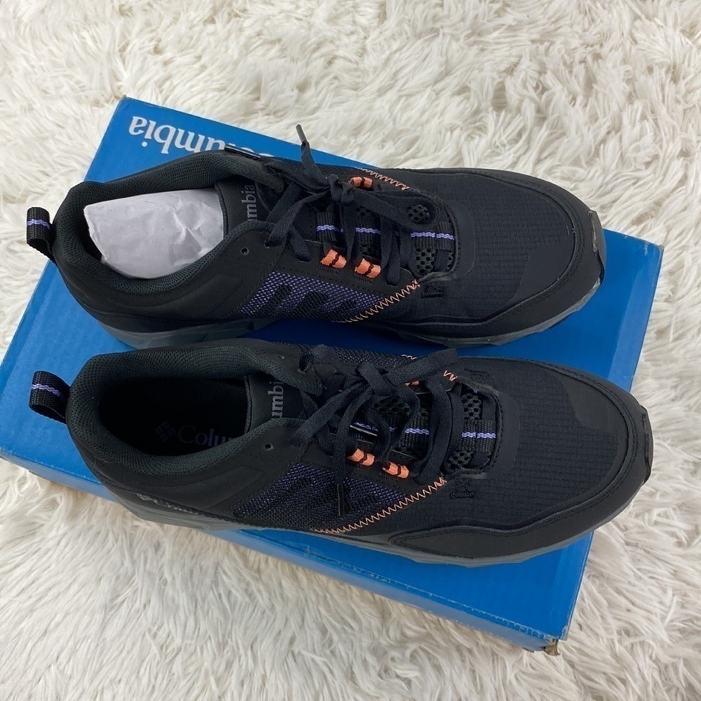 NIB Columbia Flow District Shoes - Picture 3 of 9